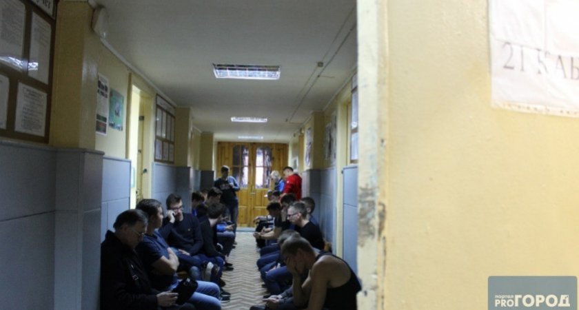 Россиянам объяснили, могут ли срочники отправиться в зону СВО