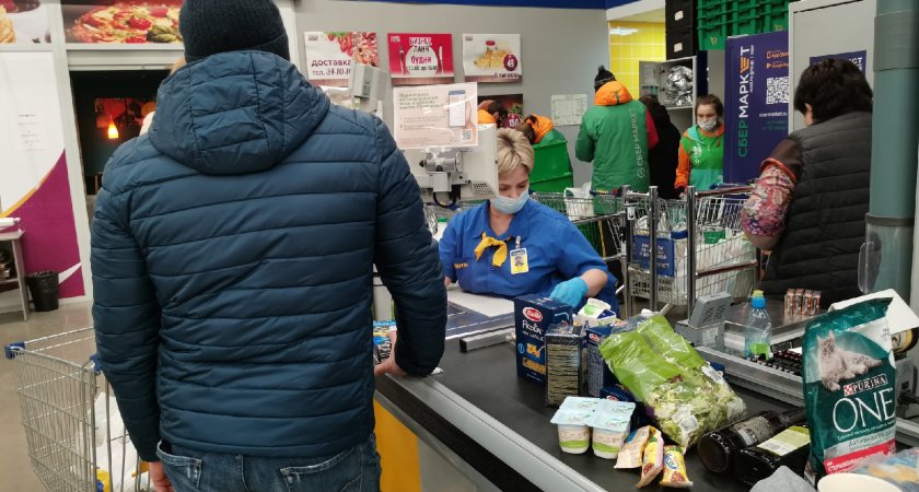 Эксперт объяснил, как обманывают покупателей на кассе с электронными чеками