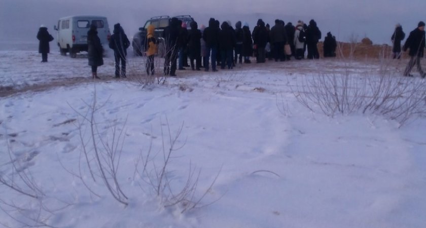 "В палатке холодно": в заречных поселках Сыктывкара проблема с транспортом еще не решена 