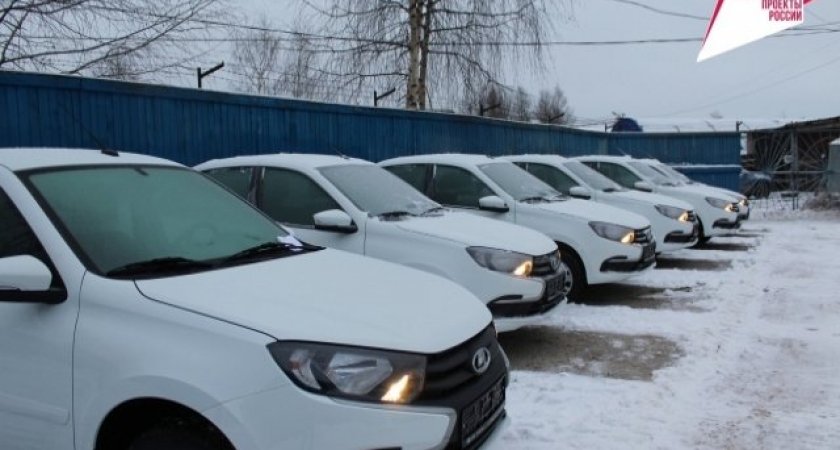 Больницы Коми получили шесть новых автомобилей для выездных бригад