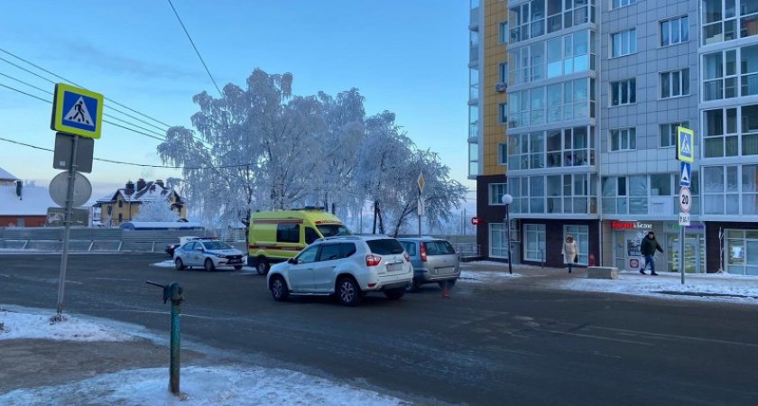 В Сыктывкаре водитель "Форда" сбил 13-летнюю девочку