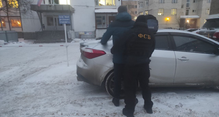 По подозрению в получении взятки задержали экс-выскопоставленного чиновника