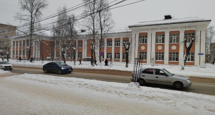 В некоторых школах Коми вновь отменили занятия