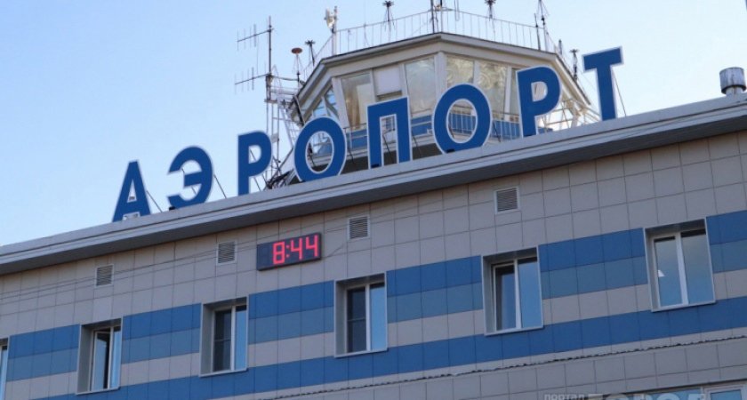 Рейс Сыктывкар-Питер экстренно приземлился в Москве: пассажиров держали 5 часов в салоне