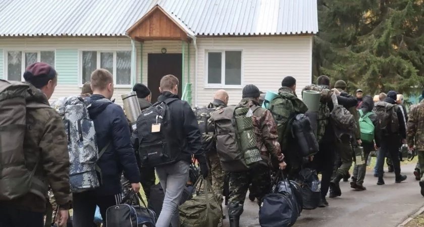 100 тактических рюкзаков подготовили мобилизованным из Коми