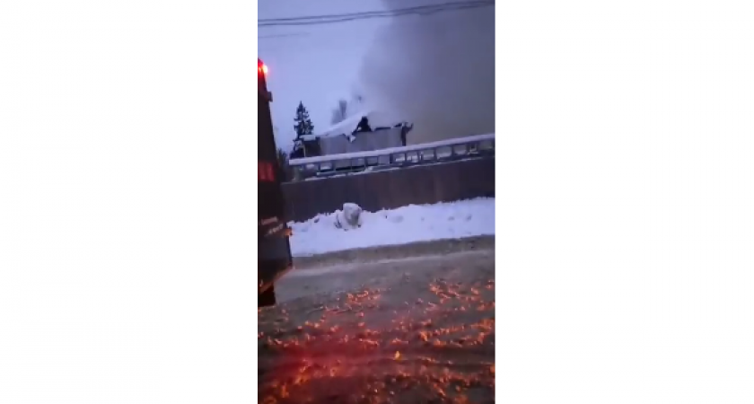 Пожар в Сыктывкаре. Вогваздино пожар. Пожар Вогваздино 25 января 2023. Пожар в отеле на Манжероке.