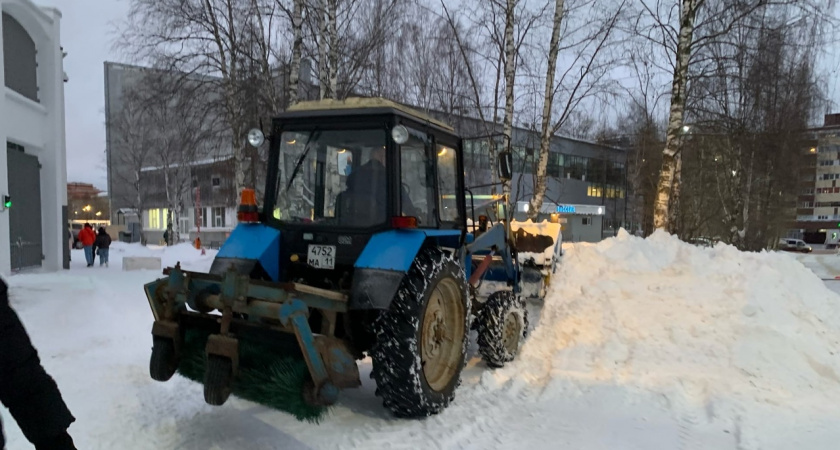 В Коми трактористов, которые чистили снег, привлекли за пьяную езду