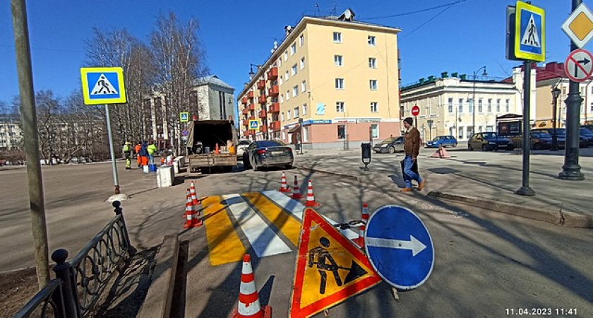 В Сыктывкаре дорожники начали рисовать новую разметку