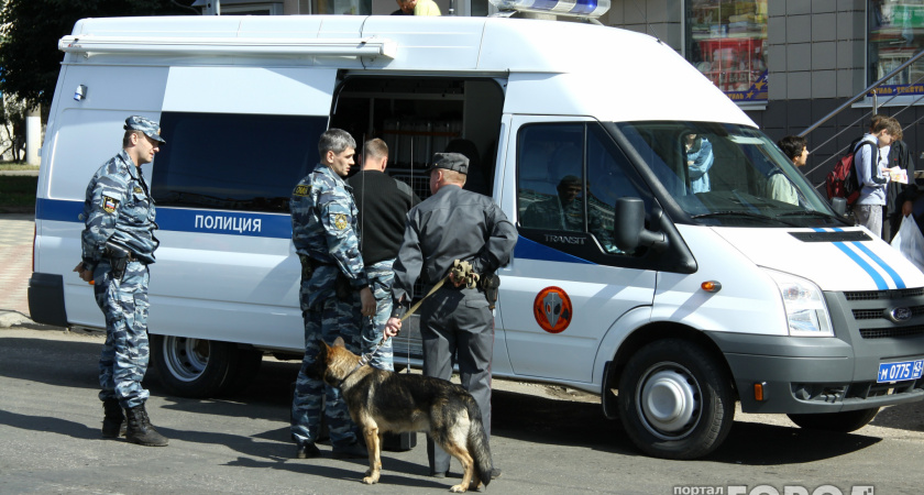 В Коми ищут подозреваемого в поджоге здания ФСБ