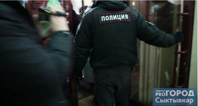 Невезучего наркокурьера из Новгородской области поймали в лесу под Ухтой