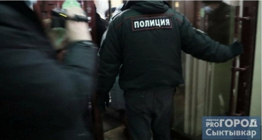 В коллекторе в одном из поселков Коми обнаружили тела двух человек