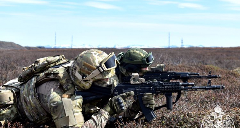 Сотрудники ОМОН "Арктика" провели учения в Воркуте