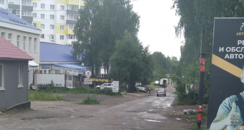 Мэрия Сыктывкара объяснила задержку с ремонтом улицы Мичурина