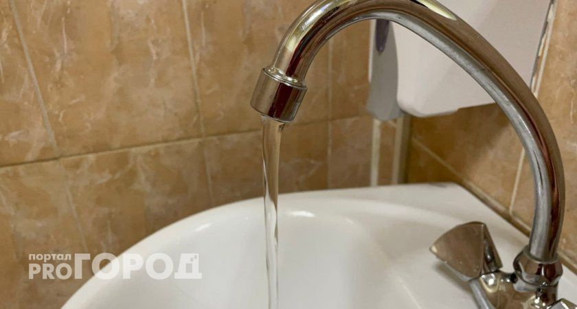В нескольких районах Сыктывкара на сутки отключат холодную воду