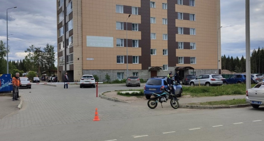 Жительница Сыктывкара заплатит штраф за езду несовершеннолетнего сына на мотоцикле