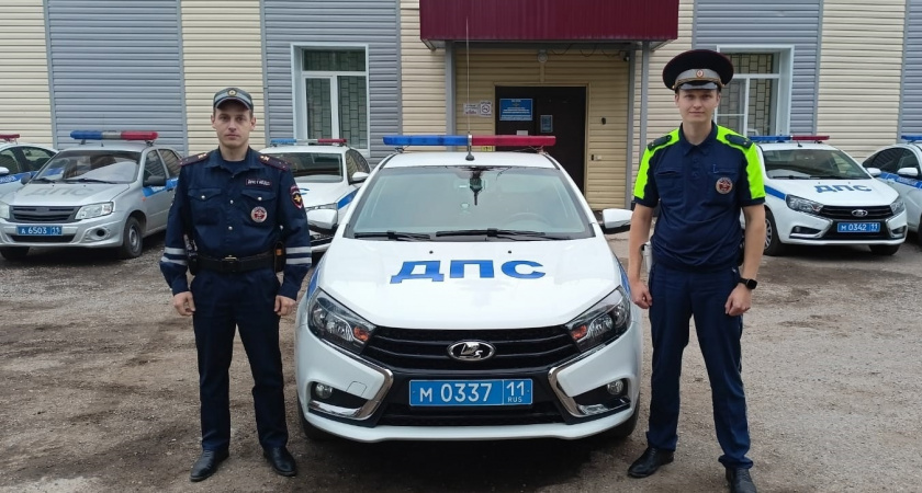 В Коми полицейские спасли ребенка из горящей квартиры