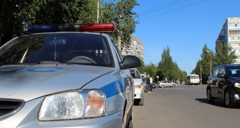 За сутки в Коми зафиксировали почти две тысячи нарушений на дорогах