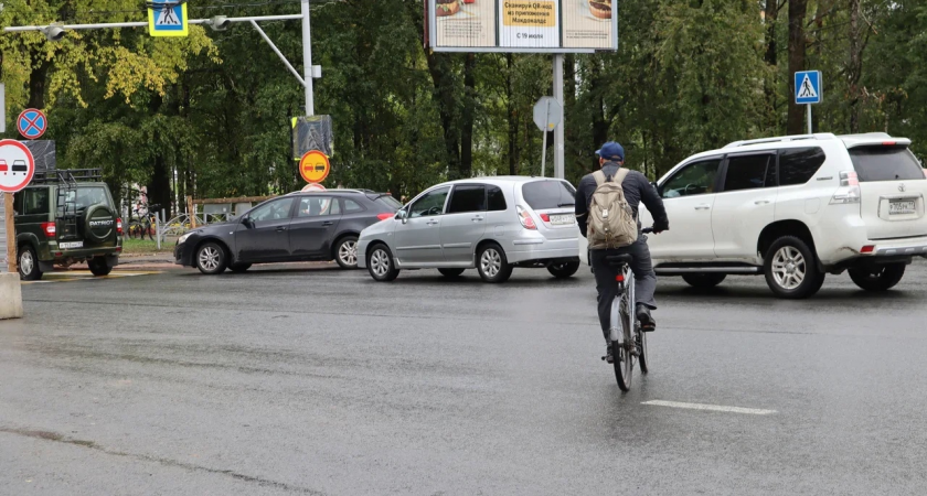 Сыктывкарский велосипедист попал под колёса иномарки