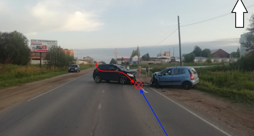 В Сыктывкаре столкнулись две иномарки