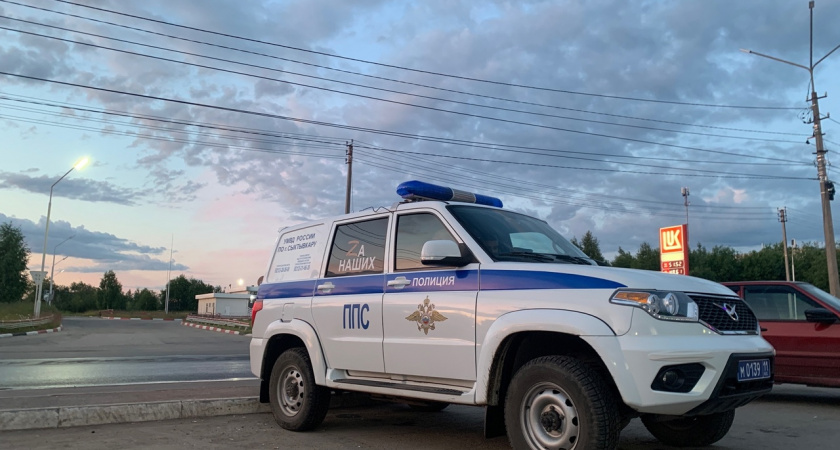 В Коми мужчина попал на скамью подсудимых за насилие в адрес полицейского