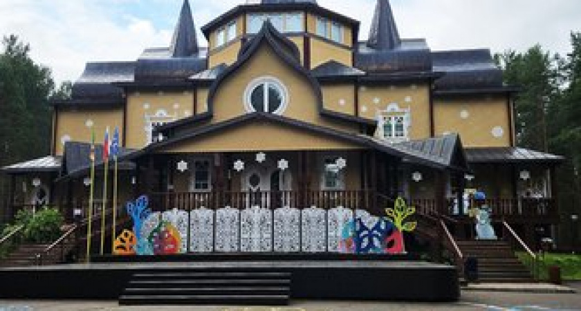 Жители Коми чаще других приезжают в резиденцию Деда Мороза летом