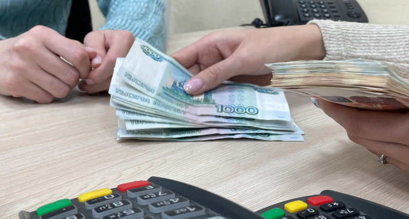 Сколько зарабатывают сотрудники бюджетных организаций в Коми