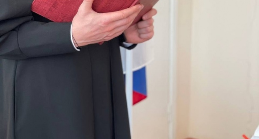 Разозлившийся на соседа житель Печоры поджег его автомобиль
