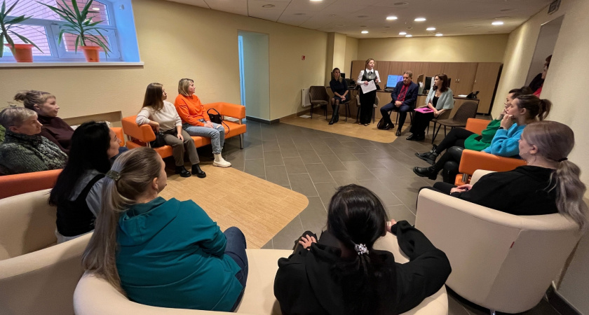 В Коми для жен участников СВО открылся женский клуб "Zа ней"