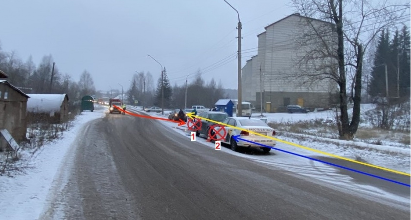 В Сыктывкаре пассажирка такси пострадала в аварии