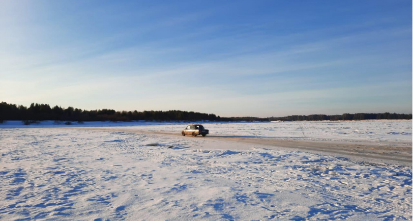 "Не подвергайте свою жизнь опасности": Сыктывкарцам запретили выходить и выезжать на лед