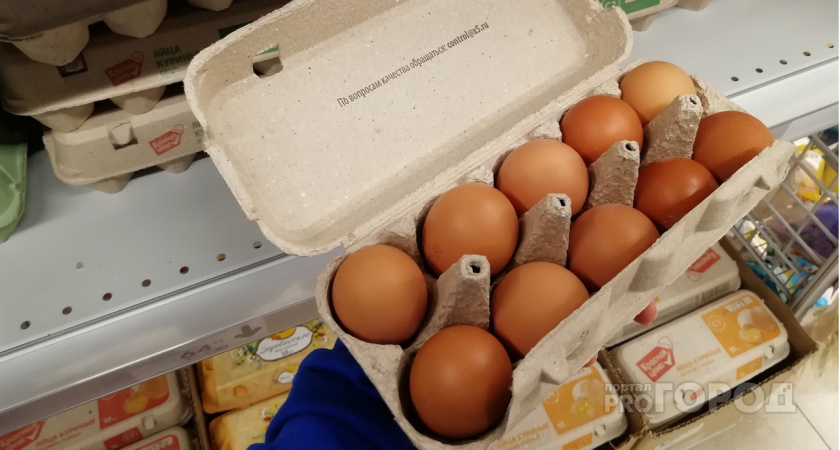 Дорожают с каждым днем: что происходит с ценами на яйца в РФ, как реагируют власти