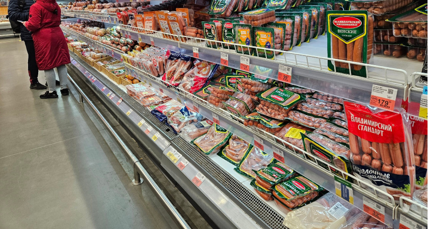 Смело берите, они из натурального мяса: в Роскачестве назвали лучшие марки сосисок и сарделек