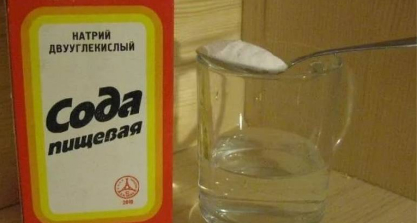 Добавьте щепотку такого средства при стирке – сработает даже лучше отбеливателя