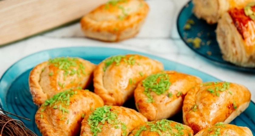 Легчайшие пирожки для тех, кто на диете: берем кефир и 1 яйцо - можно даже на ночь