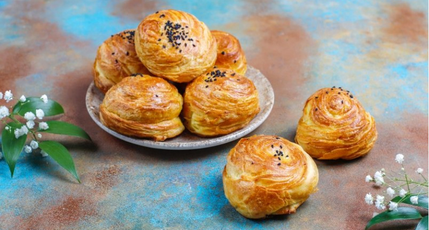 Готовим диетические пирожки за 10 минут: потребуется всего пара ингредиентов