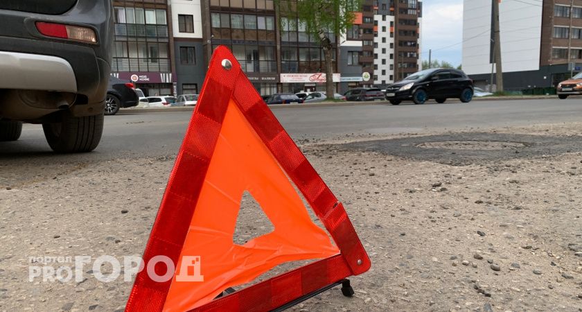Пешеход нарушитель попал под колеса автомобиля в Сыктывкаре