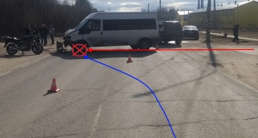В Коми автобус не уступил дорогу мотоциклу и спровоцировал ДТП