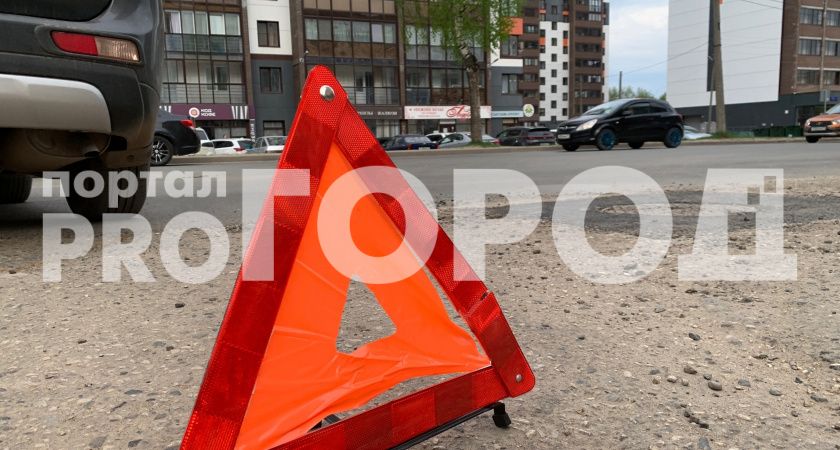 Злостный нарушитель ПДД спровоцировал аварию в Сыктывкаре