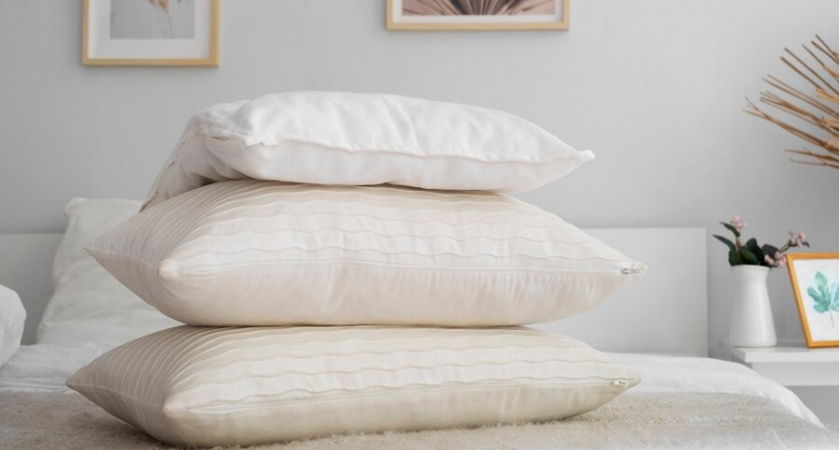 Как выстирать даже старые подушки: 1 хитрость от пота и изношенности 