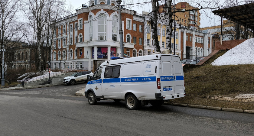 Жителя Сыктывкара задержали за кражу детских вещей из автомобиля