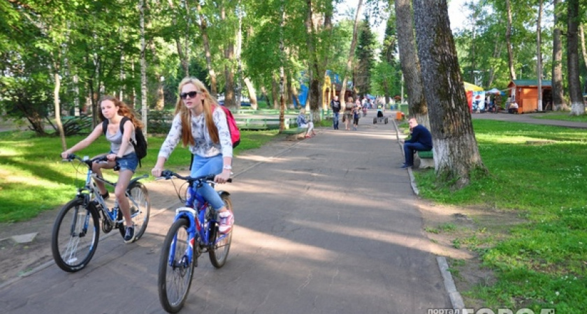 Россияне отдохнут сразу 9 дней подряд: длинные выходные и сокращенная рабочая неделя будут в июне