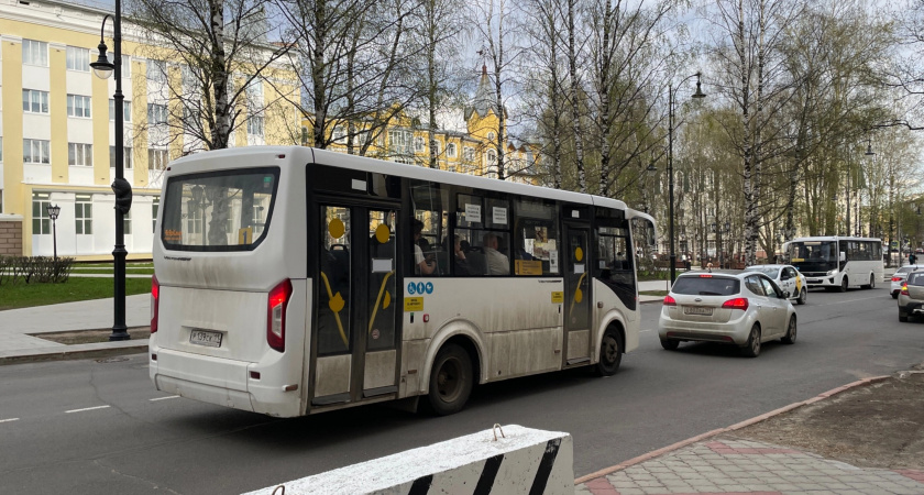 Следователи Коми взяли на контроль ситуацию с падением пенсионерки в автобусе