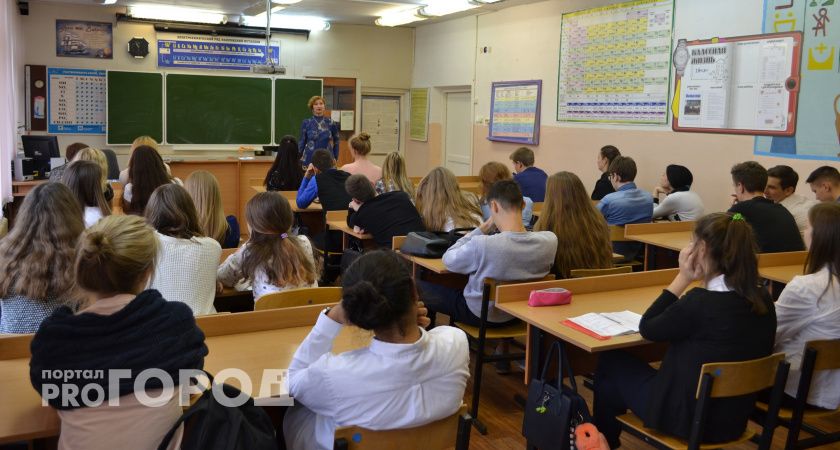 В Республике Коми стали медалистами 443 выпускника школ