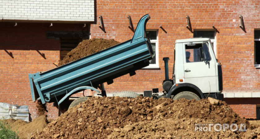 В Сыктывкаре завершается расчистка территории старого рынка под новую школу