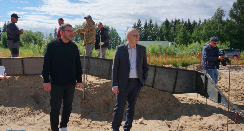 Владимир Голдин вместе с главным архитектором Сыктывкара оценили строительство скейт-парка в Орбите