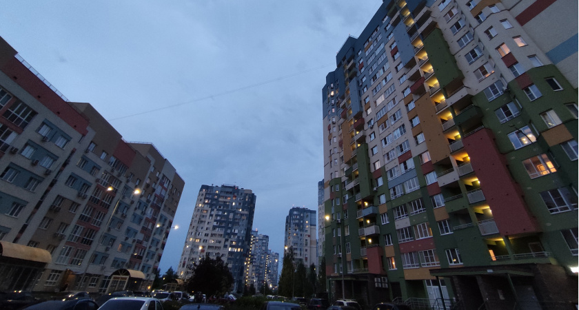 Лишатся жилья в один клик: квартиры россиян продают мошенники через Госуслуги