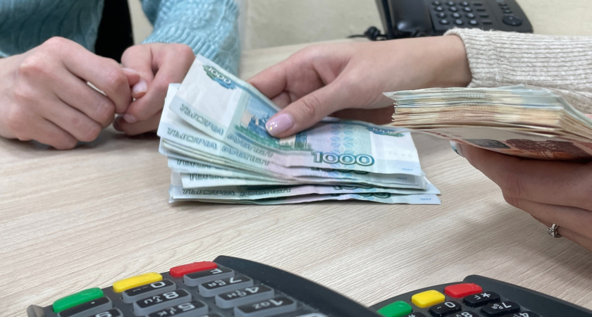В Коми средняя начисленная зарплата увеличилась на 11 тысяч рублей