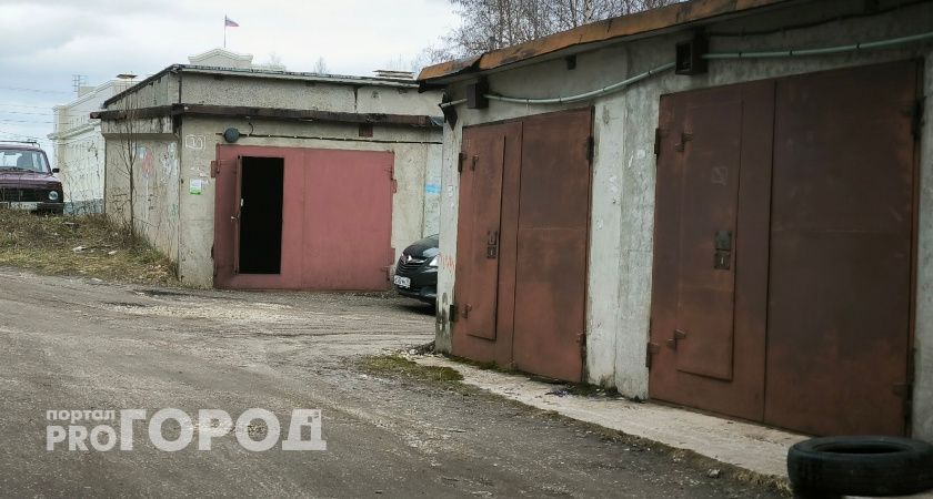 В Сыктывкаре за 220 000 рублей снесут 10 незаконно установленных гаражей
