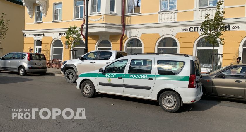 В Коми судебные приставы помогли восстановить трудовые права коллектива 