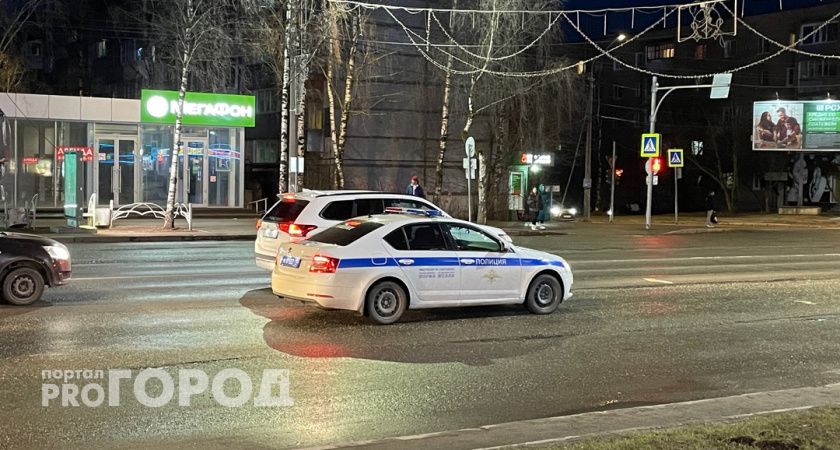 В Коми 2 посетителя бара избили мужчину и были арестованы